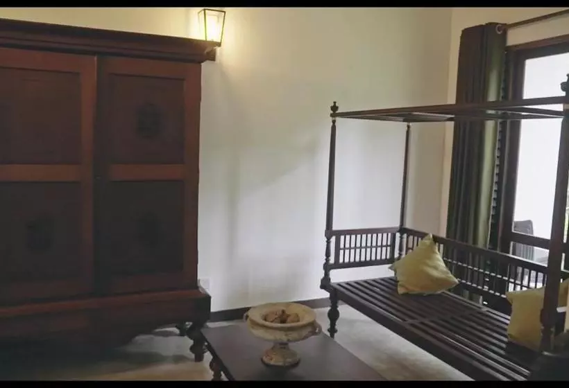 ホテル Leaf Watagala