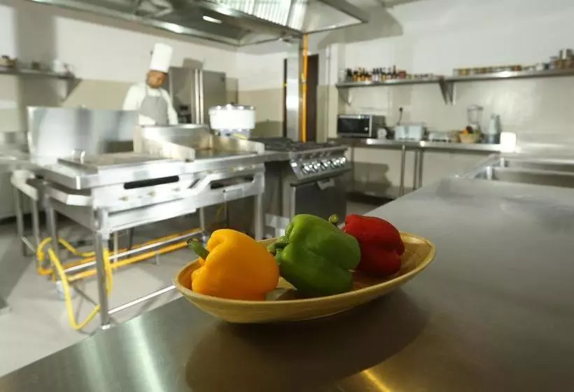 ホテル Leaf Watagala