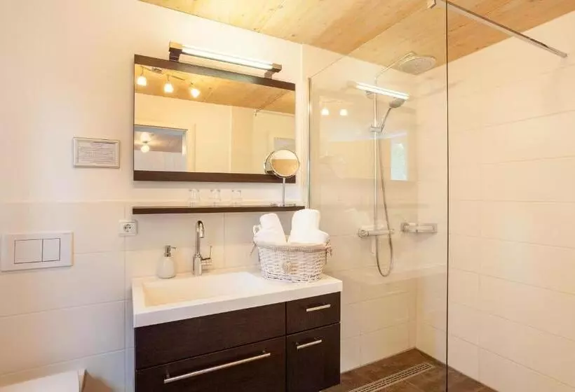 Hotelli Lustiger Hirsch