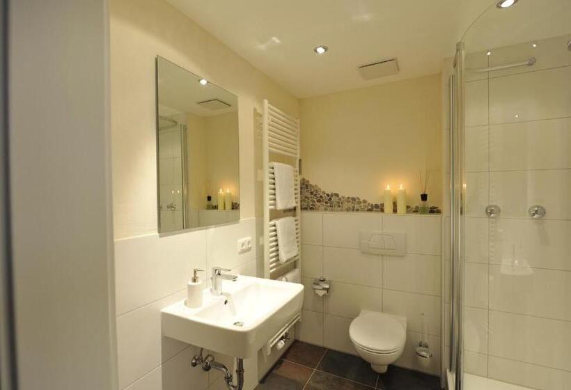 فندق Lustiger Hirsch