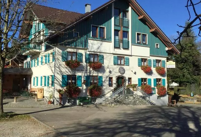 Hotelli Lustiger Hirsch