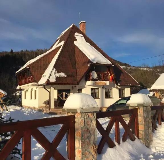 هتل Pensiunea Dealul Cu Melci