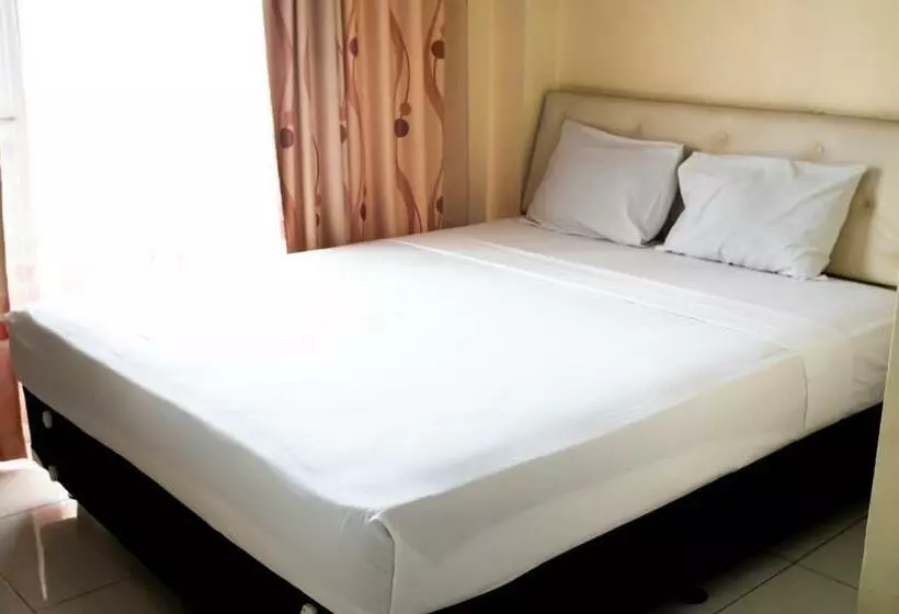 ホテル Permata Inn Slawi