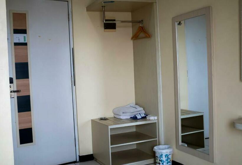 Hotel Permata Inn Slawi