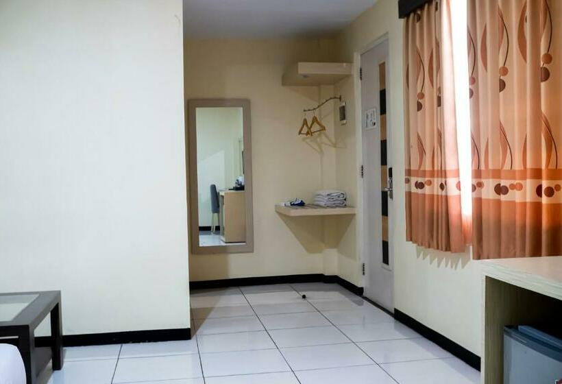 Hotel Permata Inn Slawi