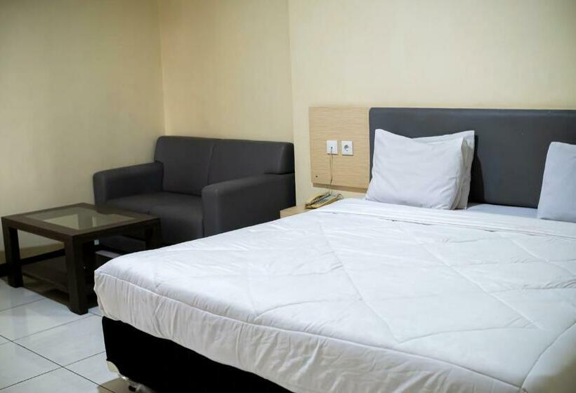 Hotel Permata Inn Slawi