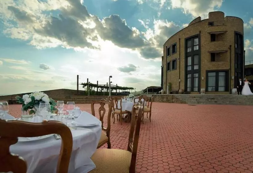 ホテル Soli Invicto