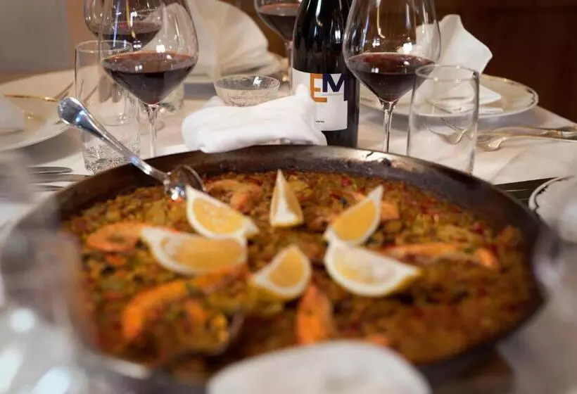 ホテル Soli Invicto