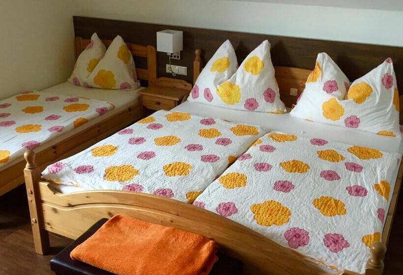 Land  Und Seminarpension Gamerith