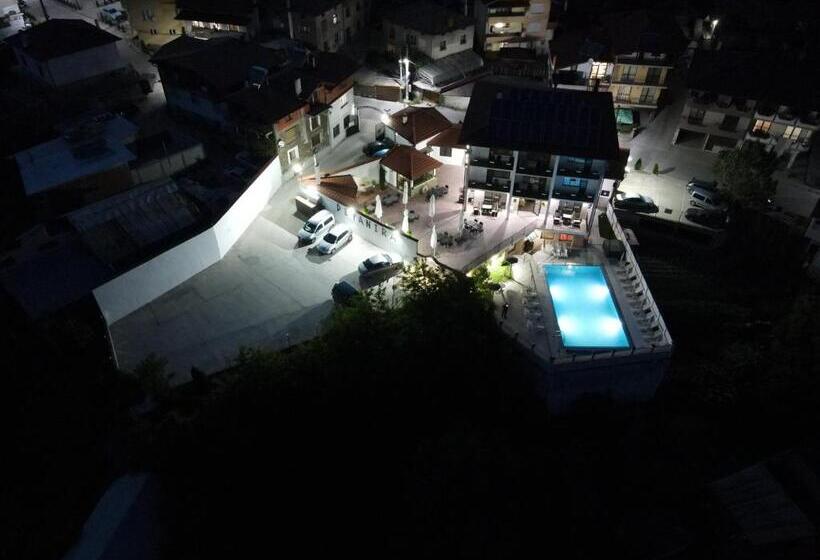 פנסיון Deyanira