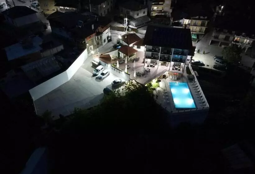 پانسیون Deyanira