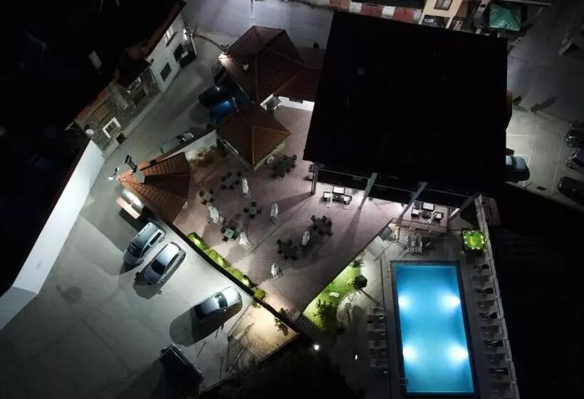 پانسیون Deyanira