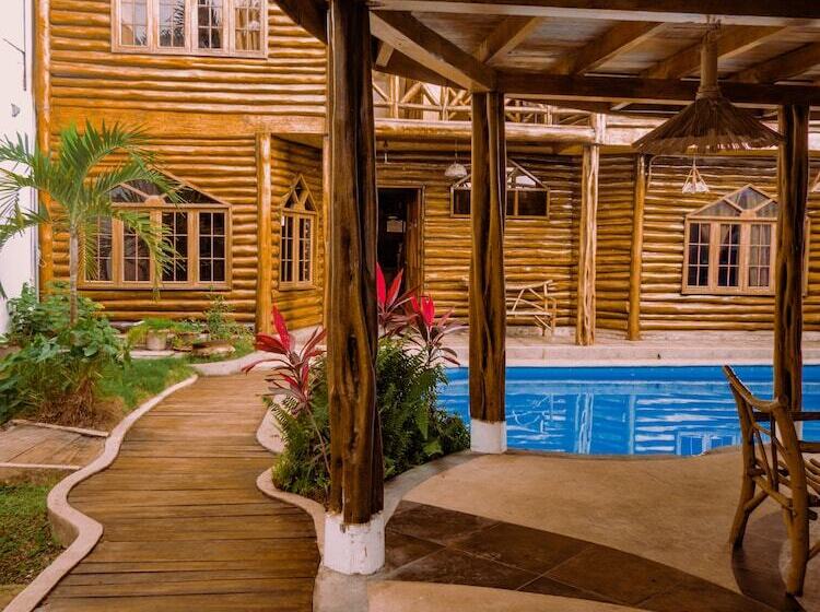 بنسيون Hostal Poseidon