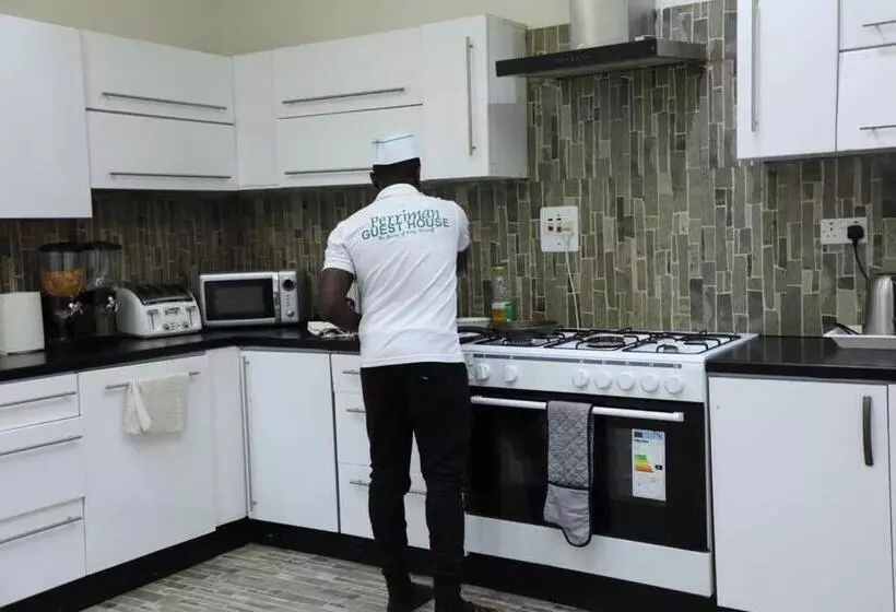 ペンション Perriman