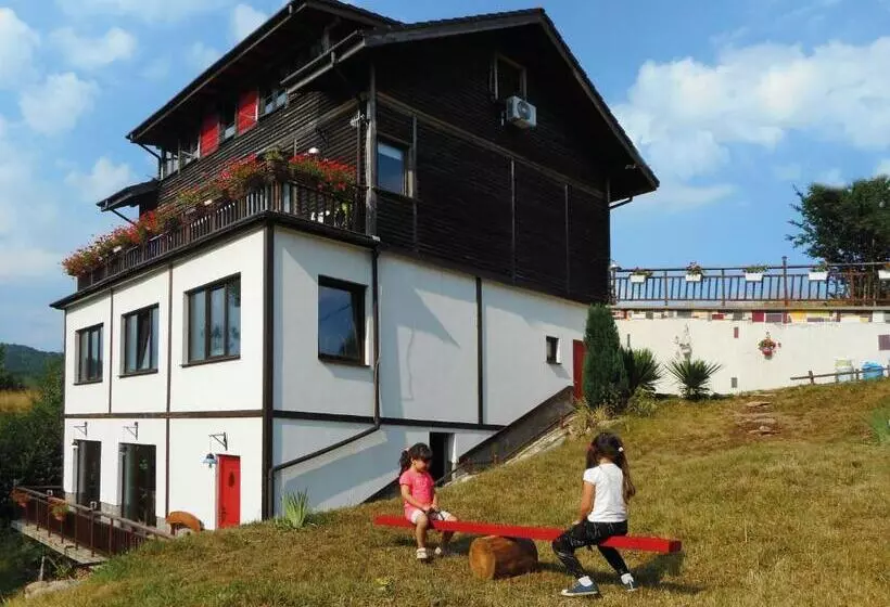 ペンション Villa Adiart