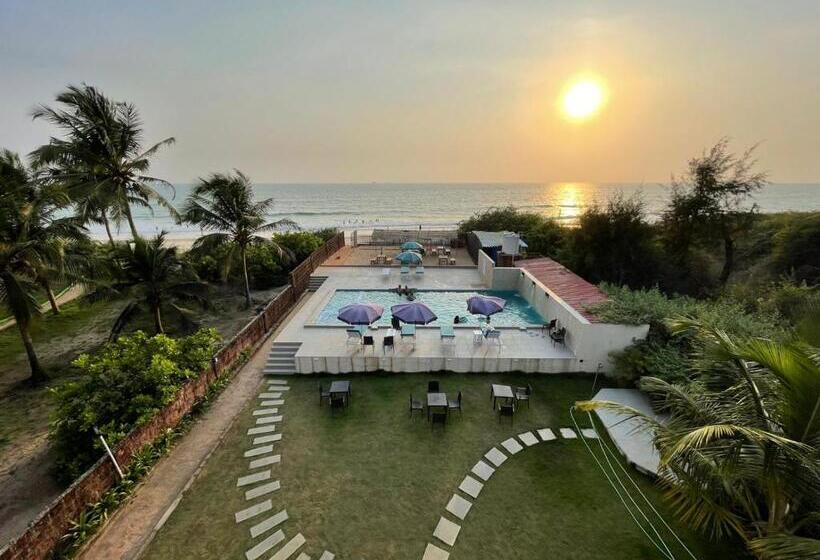 منتجع Kay's By The Sea