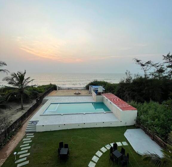 منتجع Kay's By The Sea