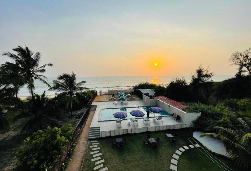 منتجع Kay's By The Sea