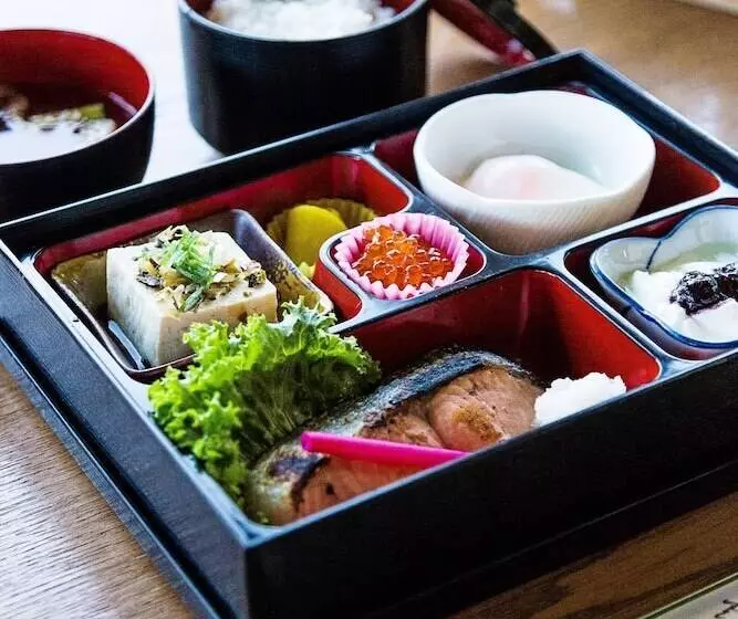 旅館 Minshuku Nihonkai