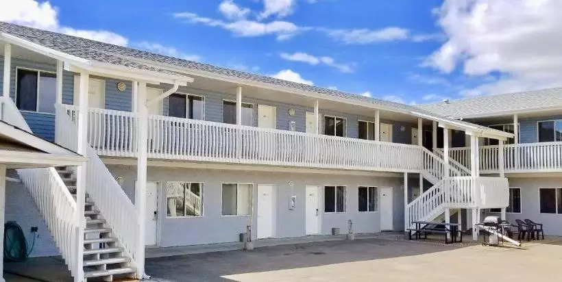 Twilight Country Motel