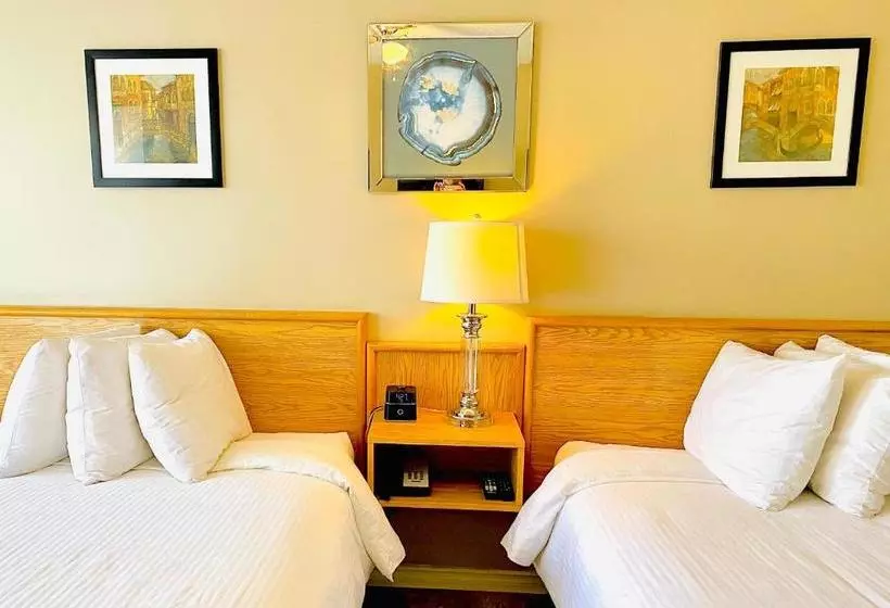 Twilight Country Motel