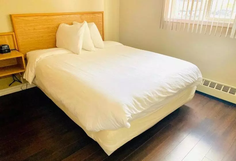 Twilight Country Motel