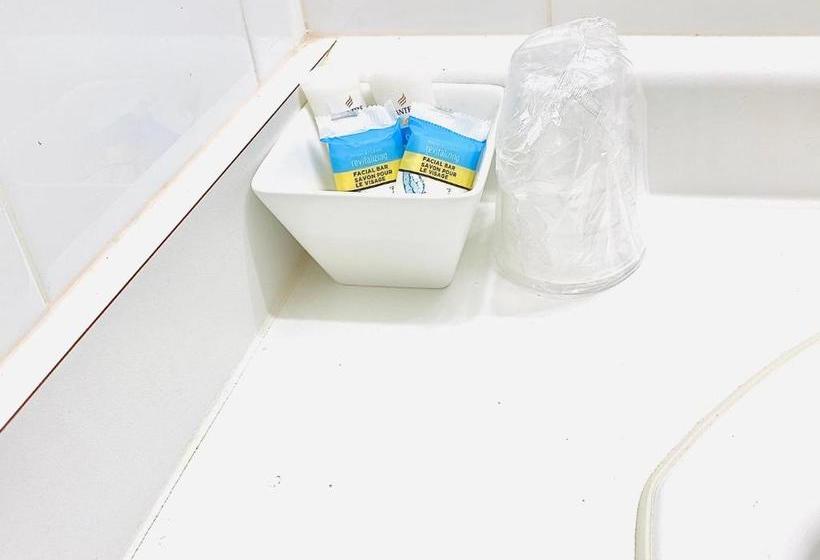 Twilight Country Motel