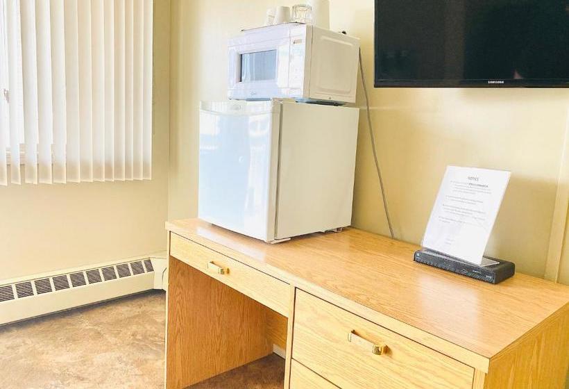 Twilight Country Motel