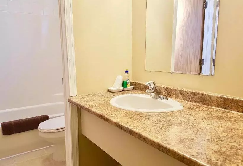 Twilight Country Motel