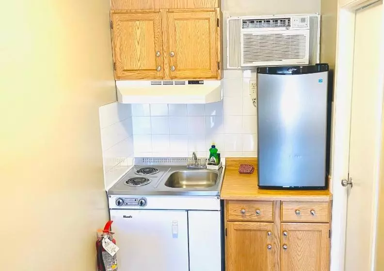 Twilight Country Motel