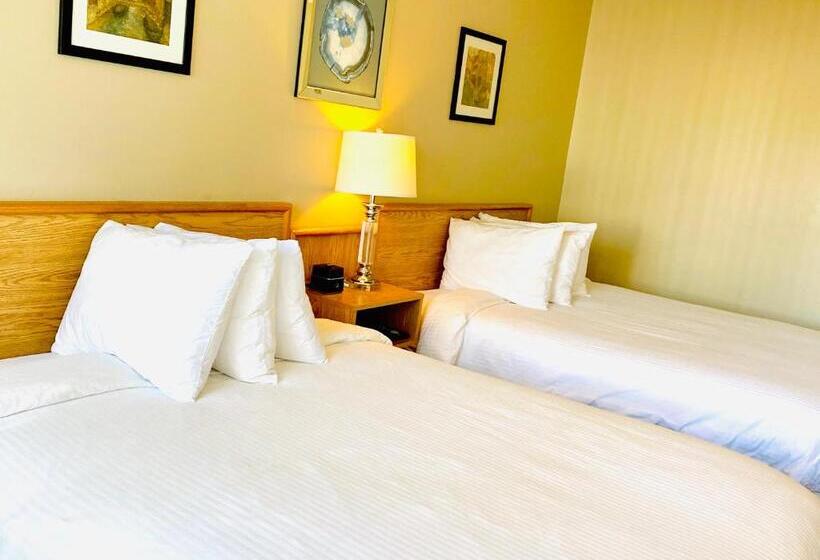 Twilight Country Motel