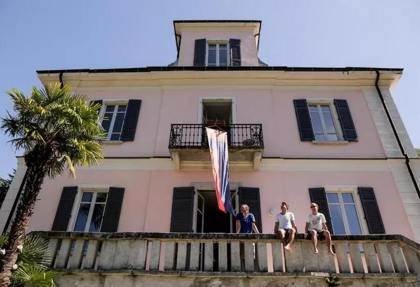 Wild Valley Hostel   Villa Edera