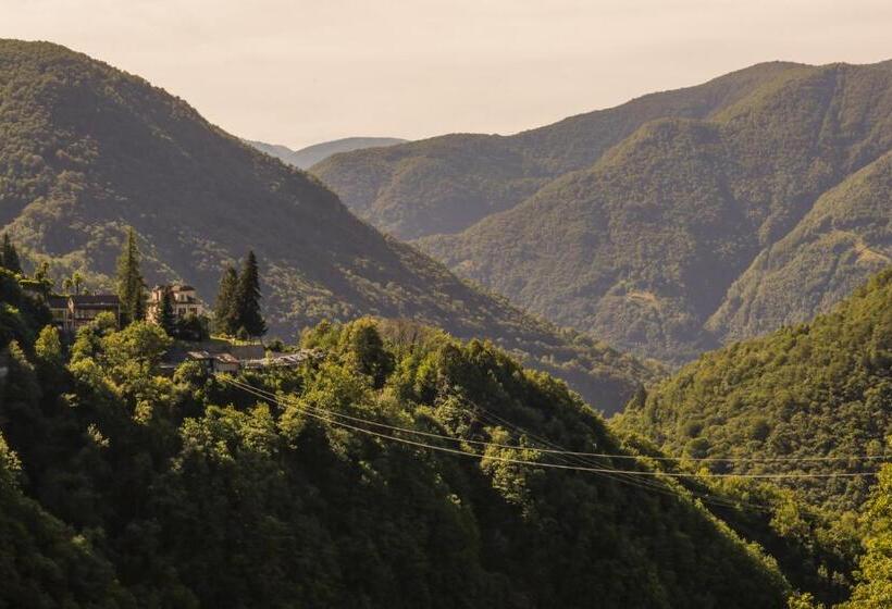 Wild Valley Hostel Villa Edera