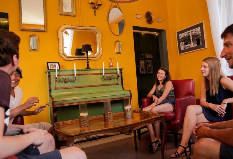 Wild Valley Hostel Villa Edera