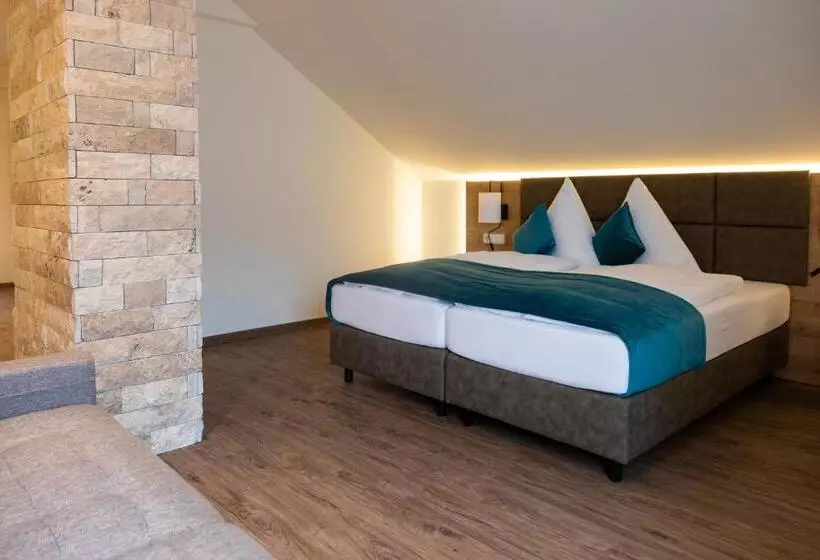 Retkeilymaja Gasthof Krone Ochsenfeld