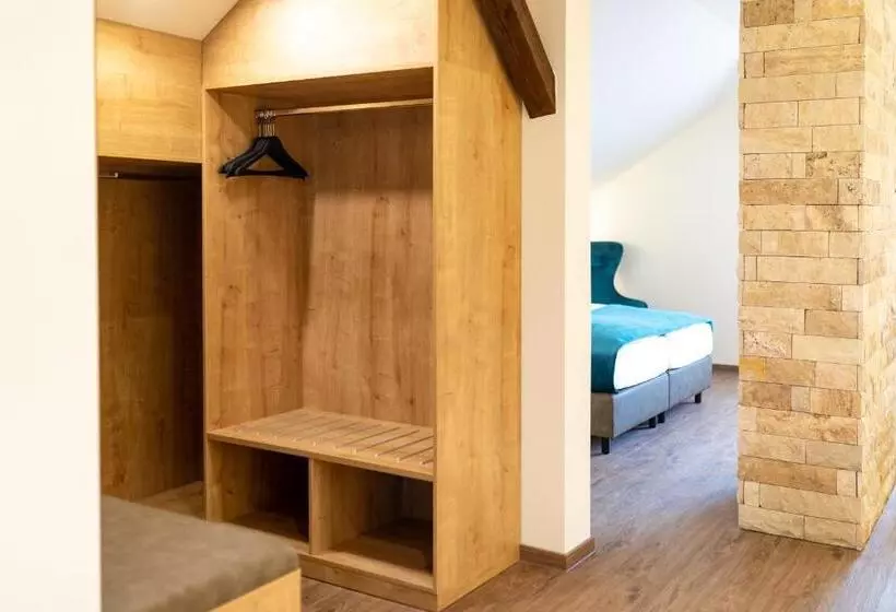 Retkeilymaja Gasthof Krone Ochsenfeld