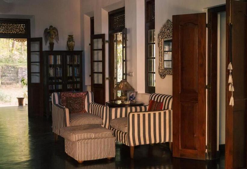 צימר Sri Mathie Historic Estate