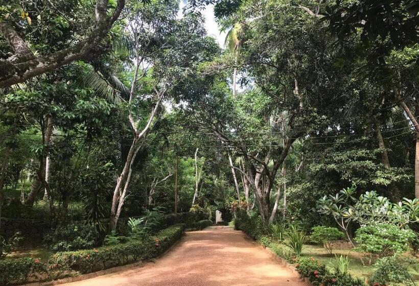 צימר Sri Mathie Historic Estate