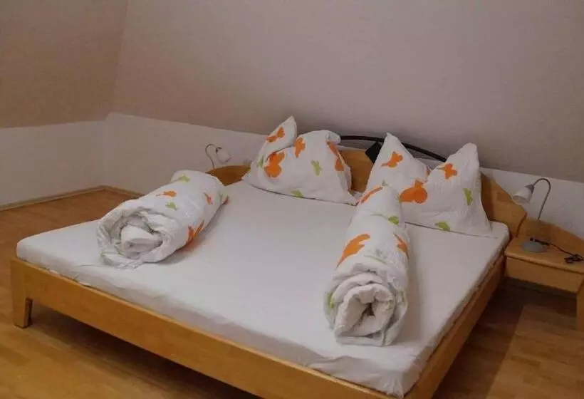 ベッドアンドブレックファースト Weinbau Und Gästezimmer Pammer