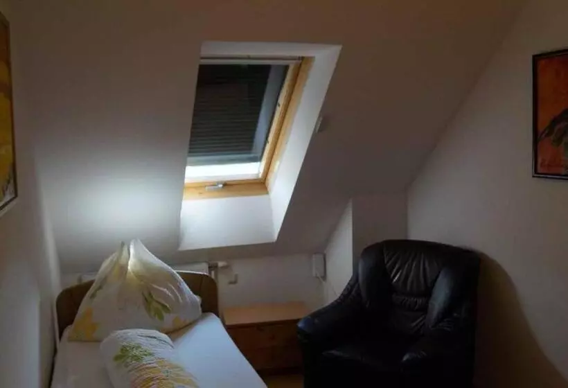 ベッドアンドブレックファースト Weinbau Und Gästezimmer Pammer