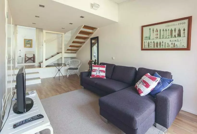 Calliola Kokous  Ja Saaristohotelli