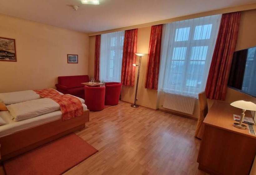 酒店 Kirchenwirt In Maria Schutz