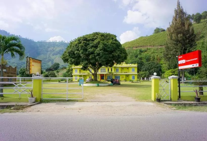 Hotelli Oyo 2186 Tongging Beach