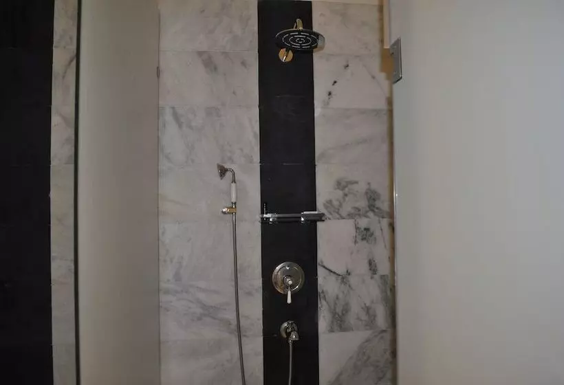 ホテル Sariska Manor Luxury Cottages Tehla