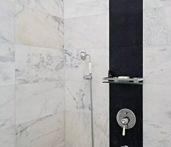 ホテル Sariska Manor Luxury Cottages Tehla