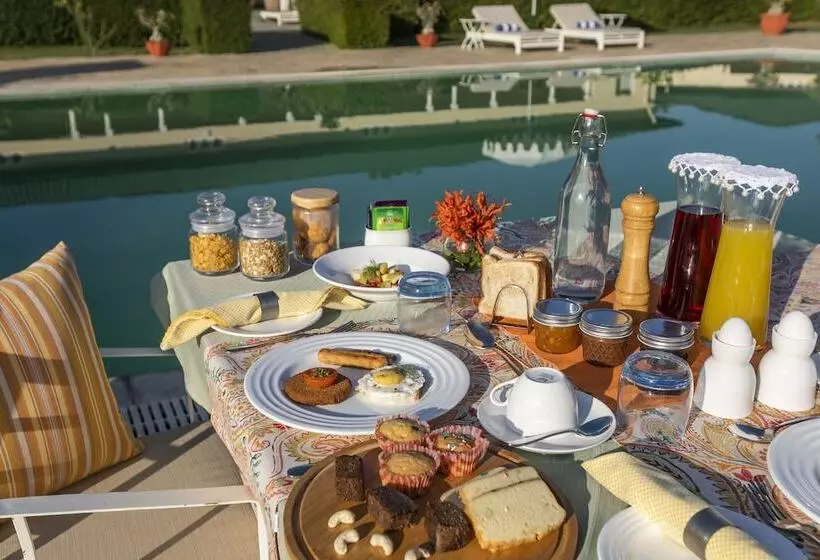 ホテル Sariska Manor Luxury Cottages Tehla