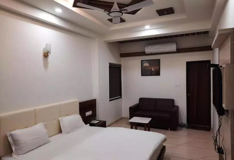 Hotelli The Grand Shiva