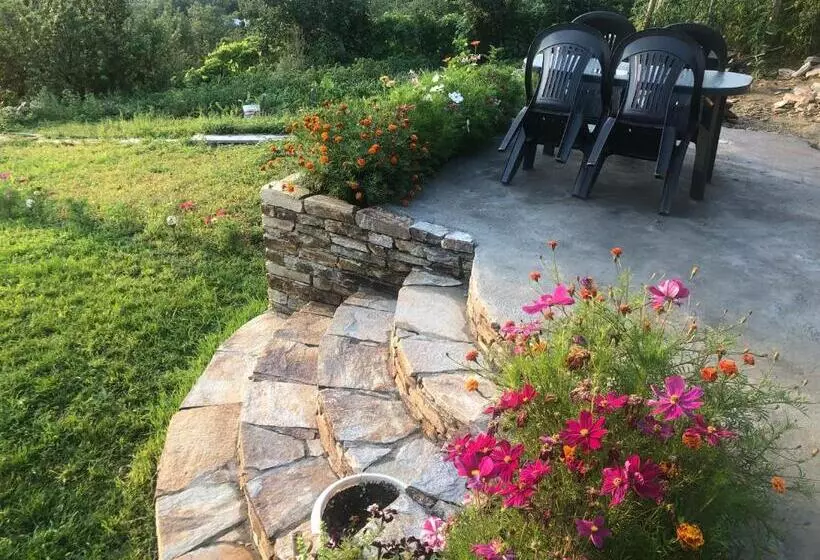 ペンション Guest House Agush