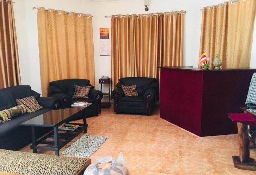 ペンション New Toropi Homestay