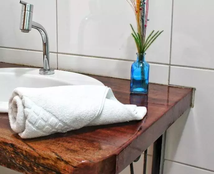 Majatalo Pousada & Parada Olhos D água